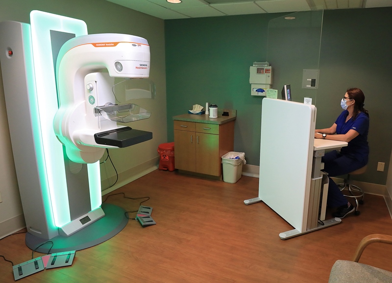 Riverside Offers MAMMOMAT Revelation, a Siemens Healthineers 3D Mammography Machine