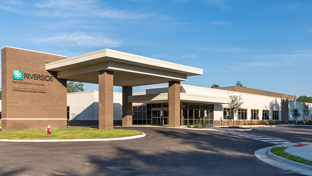 Riverside-Rehabilitation-Hospital-Front-Entrance