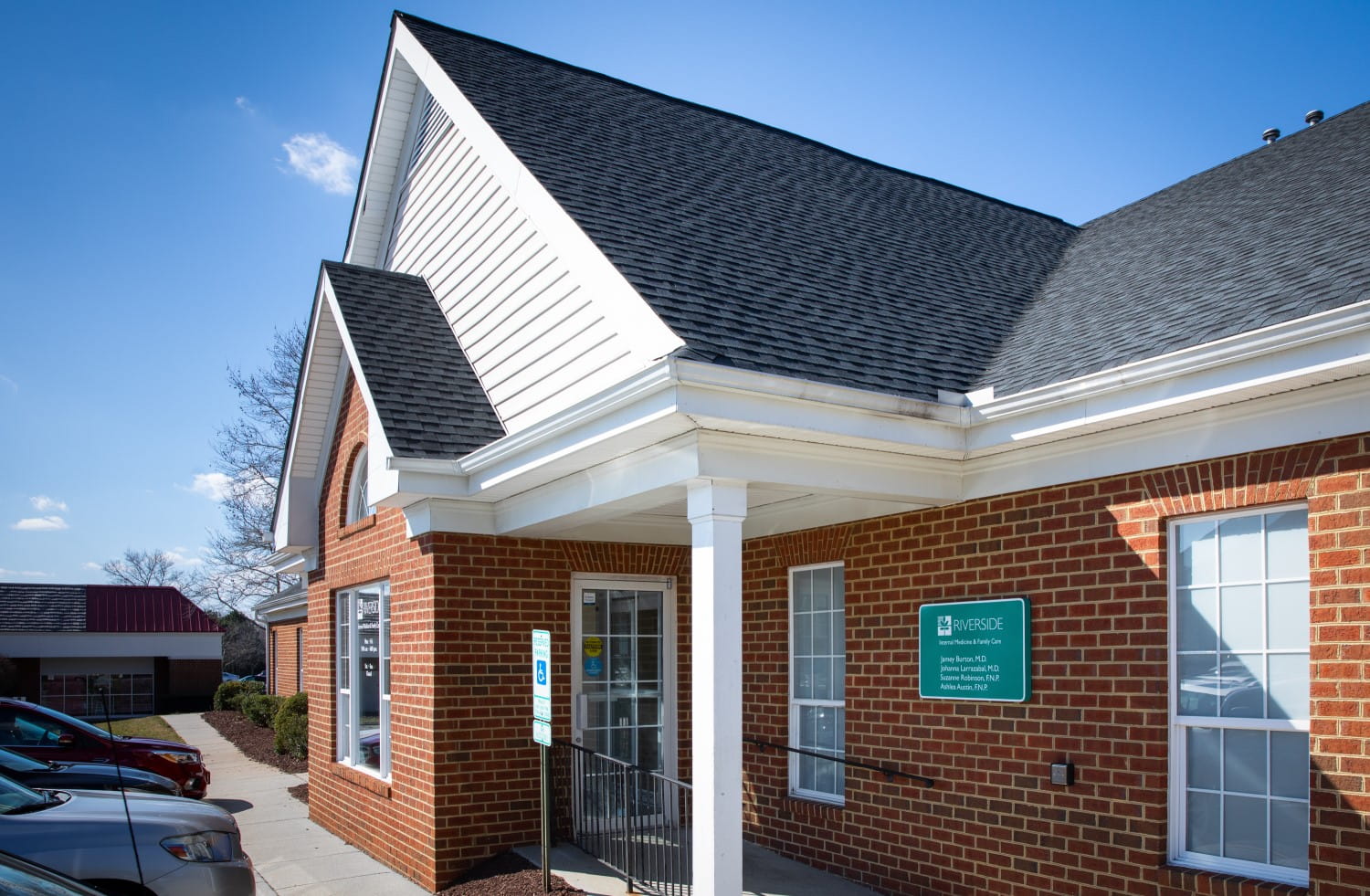 Exterior view of Williamsburg Internal Medicine, John Tyler Highway