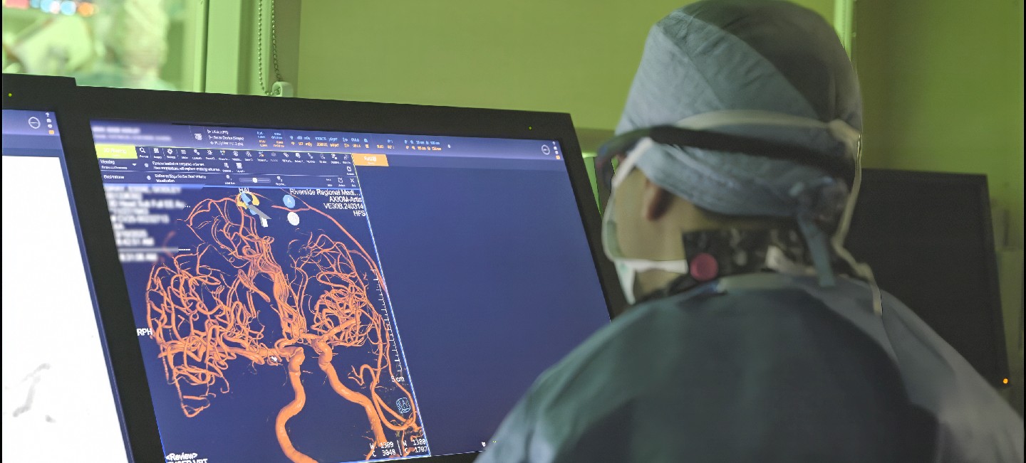 doctor viewing brain scan