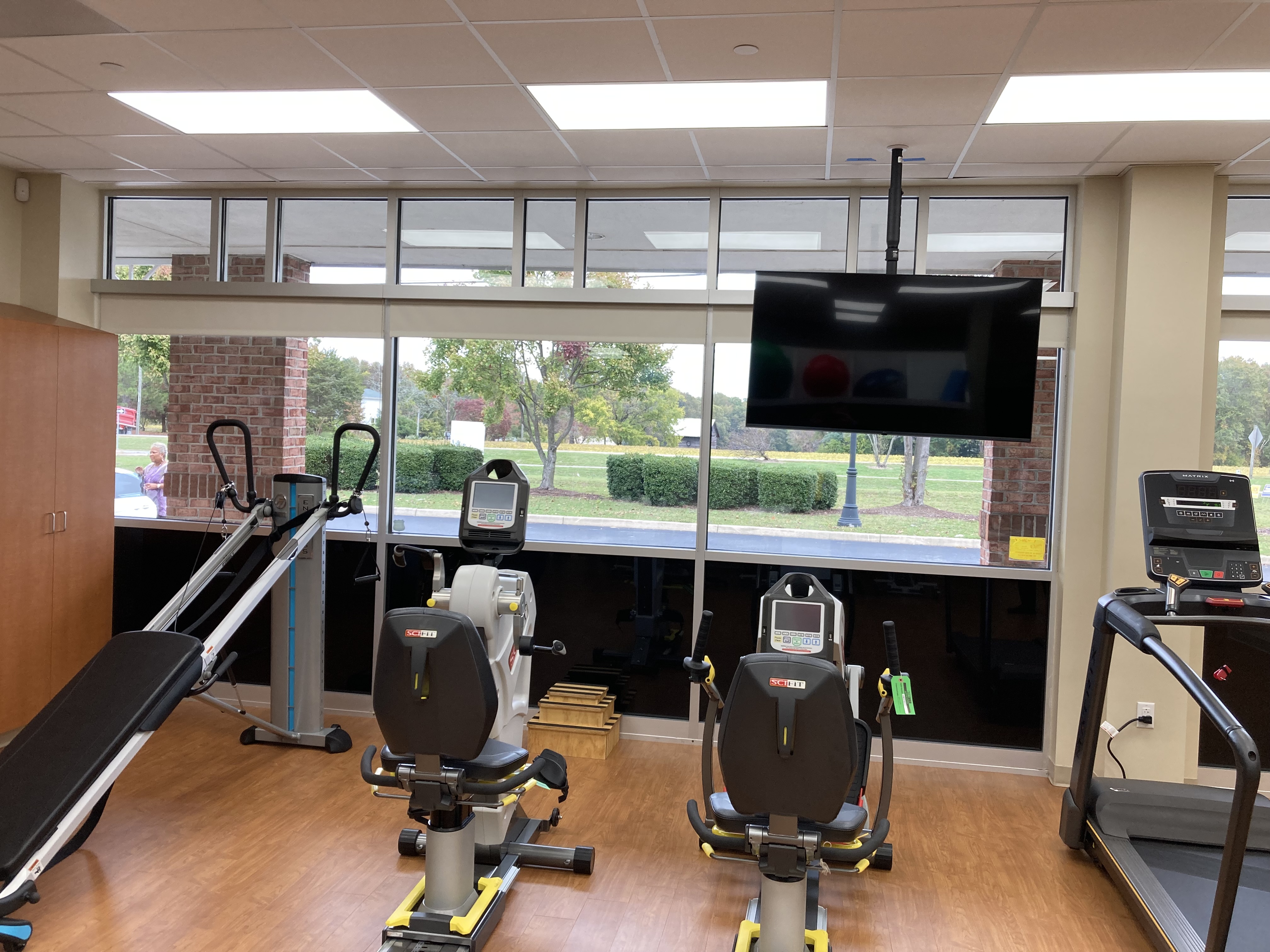 interior picture of physical therapy equipment in new PT office in Smithfield, VA
