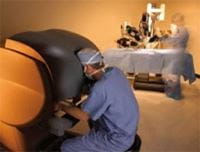 Doctor performing da Vinci surgery