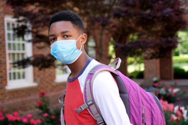 kid at school with mask