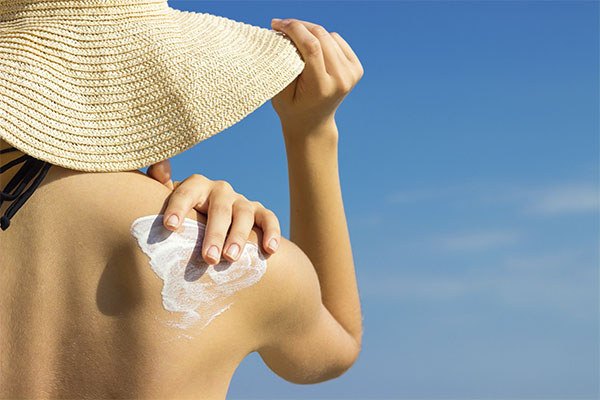 Shoulder with sunscreen