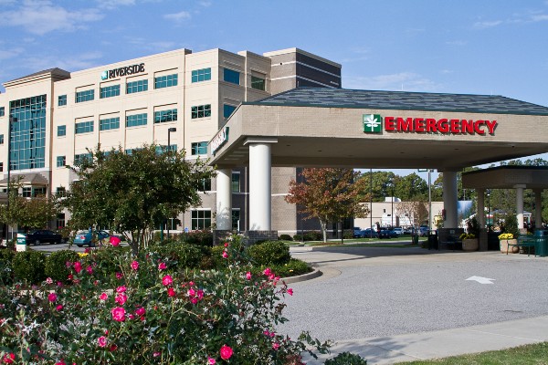 Riverside Medical Office building and emergency room entrance